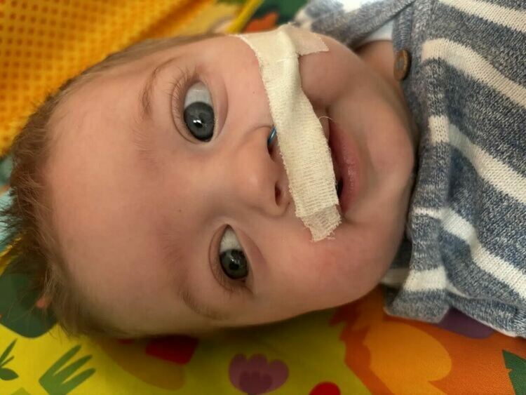 Над 3 500 добри сърца дадоха надежда: бебето Дани заминава за лечение в Германия