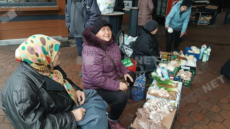 Първи ден без левове в Кърджали, спомен са само табелите от китайските магазини/снимки/