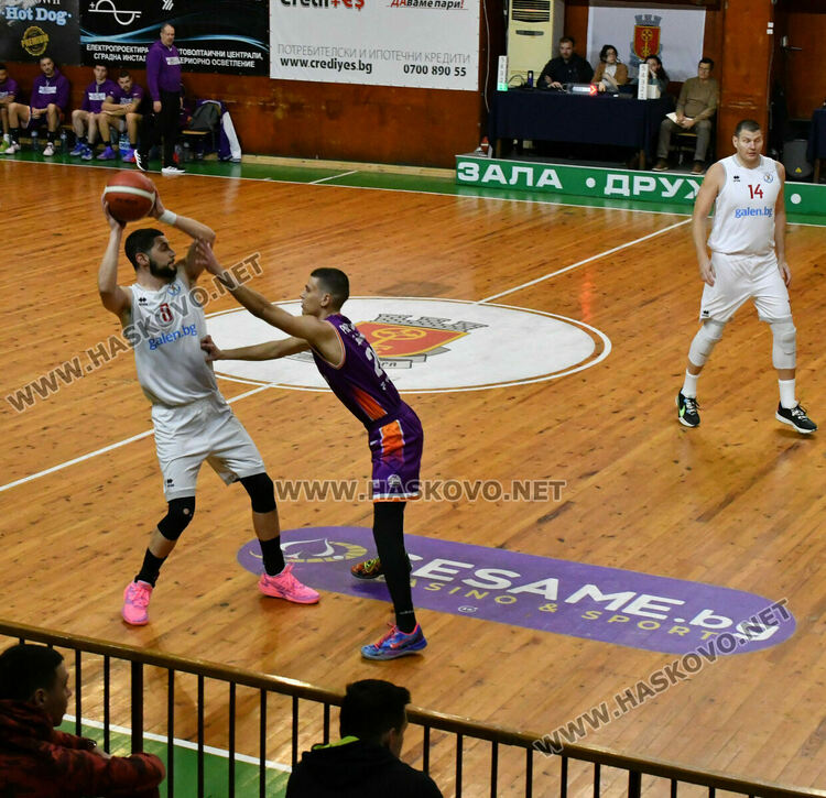 Баскетболният &bdquo;Хасково&ldquo; с девета победа в първенството