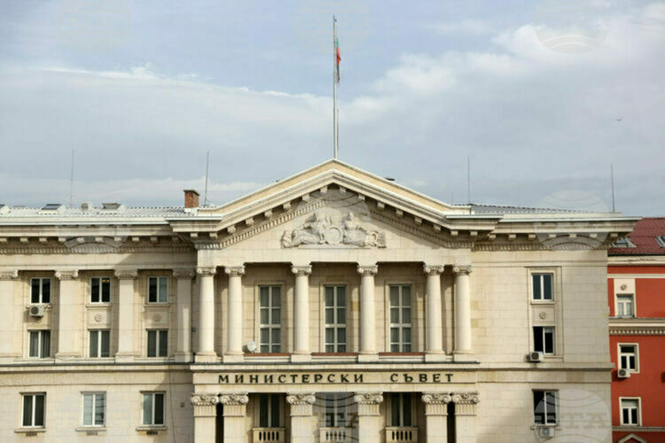 Консултациите с партиите за служебен премиер започват във вторник