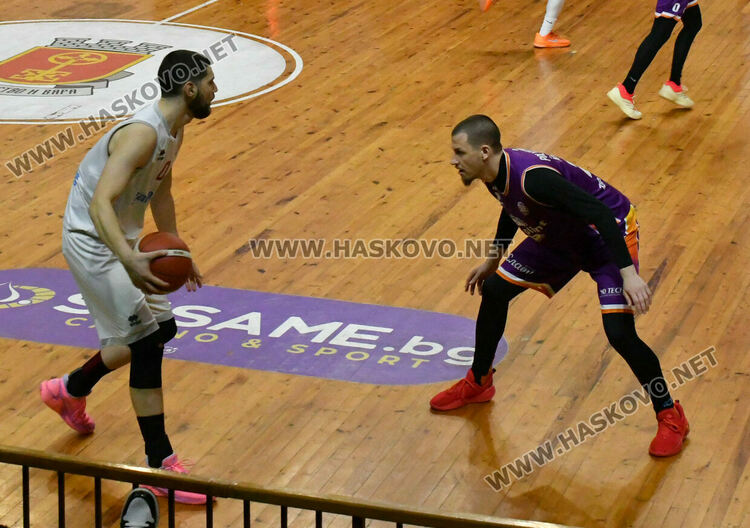 Баскетболният &bdquo;Хасково&ldquo; с девета победа в първенството
