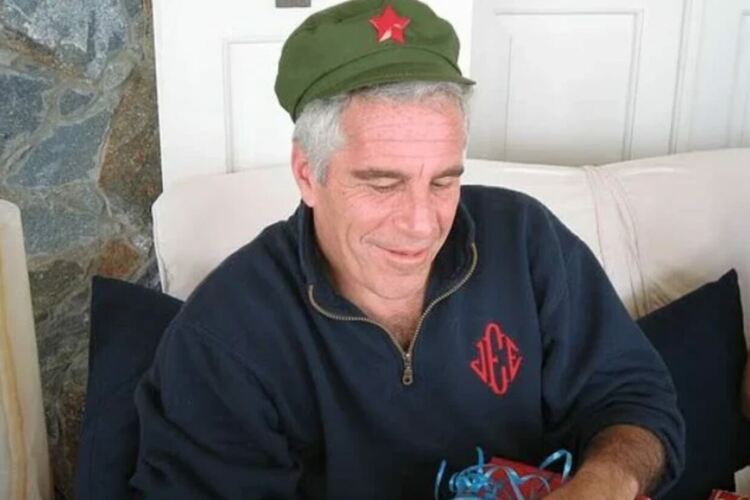 Джефри Епстийн, снимката е публикувана от американското Министерство на правосъдието