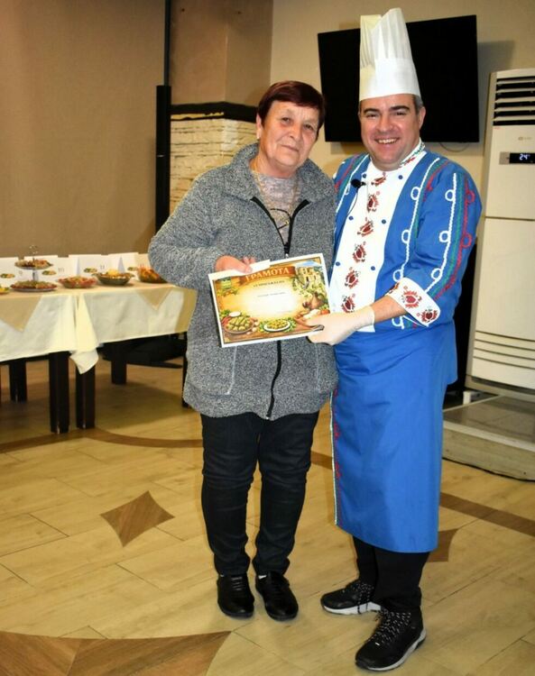 Иван Звездев награди победителите в конкурса "Най-вкусни станимашки сармички"