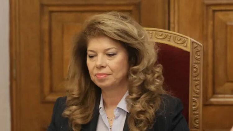 Президентът продължава консултациите с партиите. Наред са ДПС-Ново начало, БСП-Обединена левица и ИТН