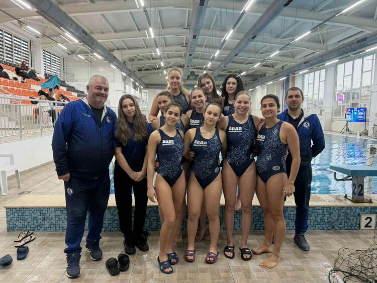 Ватерполистките на &bdquo;Арда&ldquo; показват характер и при жените