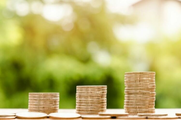 Магистратите пак си вдигнаха заплатите, основната на висш вече е 4874 евро, а имат и още екстри