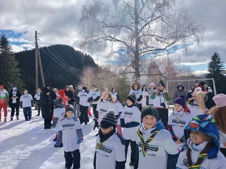 &bdquo;Зимни игри за всички&ldquo; събра деца и младежи на приобщаващ празник край Смолян