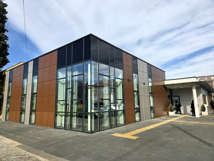 Официално откриха Младежкия център на Асеновград