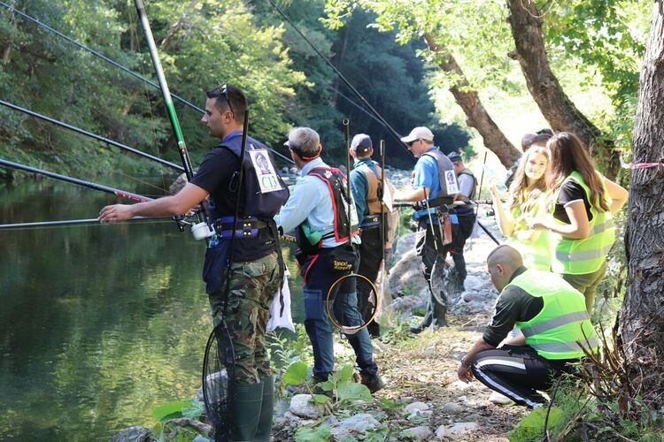 Девин е домакин на ключови състезания по спортен риболов през 2026 г.