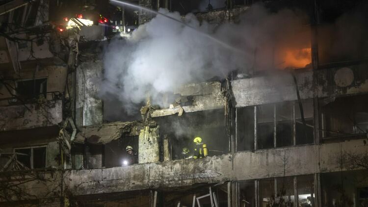  Трима загинали, сред тях и дете, при нови руски атаки срещу Украйна през нощта