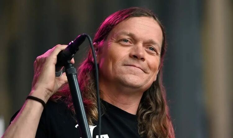 Фронтменът на 3 Doors Down, Брад Арнолд, почина на 47-годишна възраст 