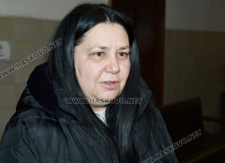 Ученици от ПГДС слушаха лекция в Съдебна палата-Хасково за разпределението на властите