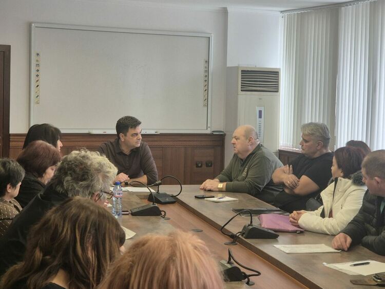 Кметът на общината Иво Димов събра на работна среща кметовете на населени места