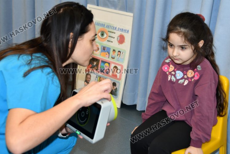 Ротари клуб Хасково-Аида поднови профилактичните очни прегледи на деца