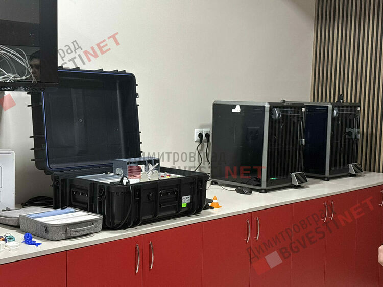 Нов STEM център откри врати в ПМГ &bdquo;Иван Вазов&ldquo;, но каква е ползата за учениците