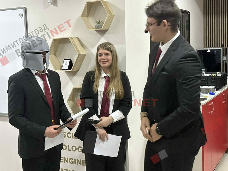 Нов STEM център откри врати в ПМГ &bdquo;Иван Вазов&ldquo;, но каква е ползата за учениците