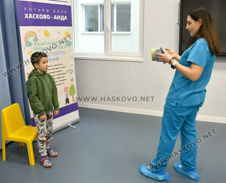 Ротари клуб Хасково-Аида поднови профилактичните очни прегледи на деца