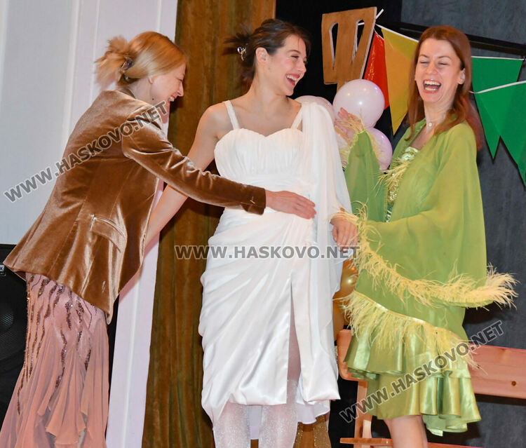 Представят премиера на &bdquo;Сватба&ldquo; по Бертолд Брехт в читалище &bdquo;Заря&ldquo;