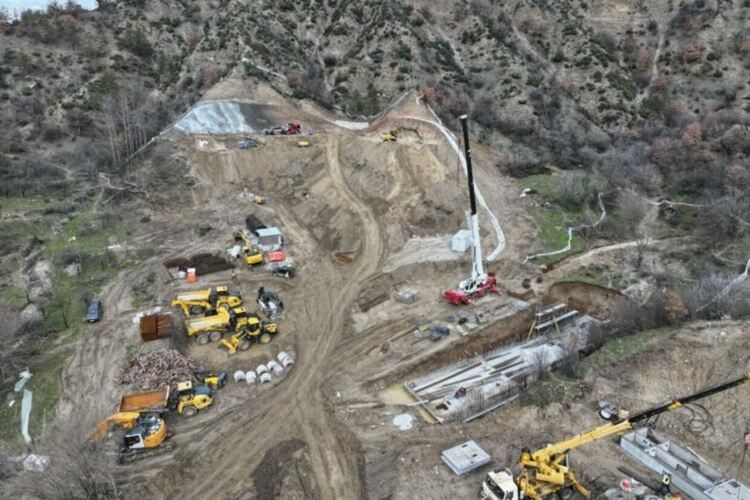Три големи моста и два тунела се строят на обходния път на Кресна Сн.АПИ