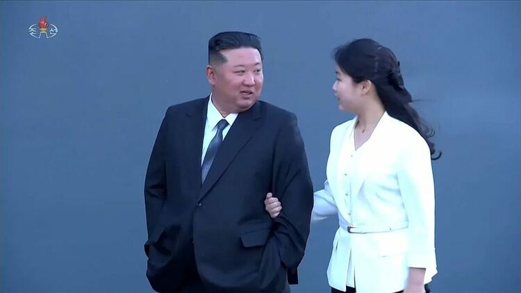 Историческа стъпка: Дъщерята на Ким Чен-ун става официално негова наследничка