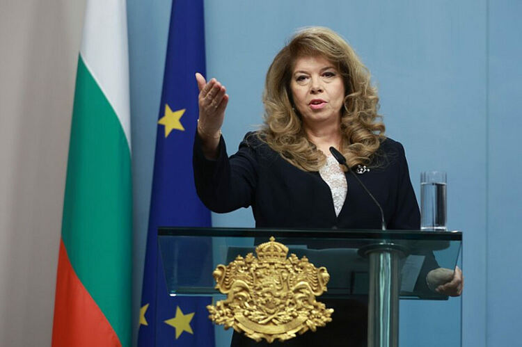  Пресконференция на президента Илияна Йотова сложи точка на Румен Радевия стил