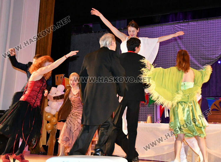 Представят премиера на &bdquo;Сватба&ldquo; по Бертолд Брехт в читалище &bdquo;Заря&ldquo;