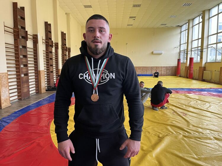 Бронзовият медалист Ахмед Ахмед 