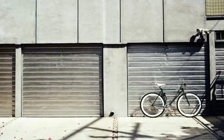 Брокери очакват спекулативните купувачи на пазара на недвижими имоти да се насочат към покупката на гаражи.