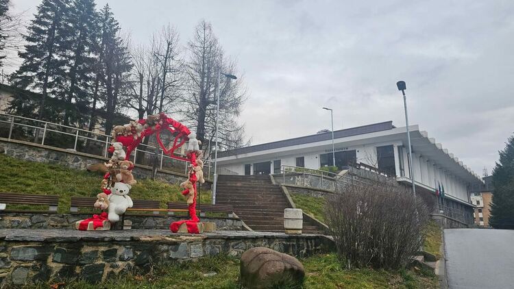 Среща на сърцата под звездите в Планетариума в Смолян