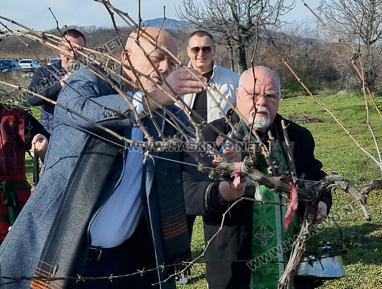 В Сусам зарязаха лозята и празнуваха Трифон Зарезан 
