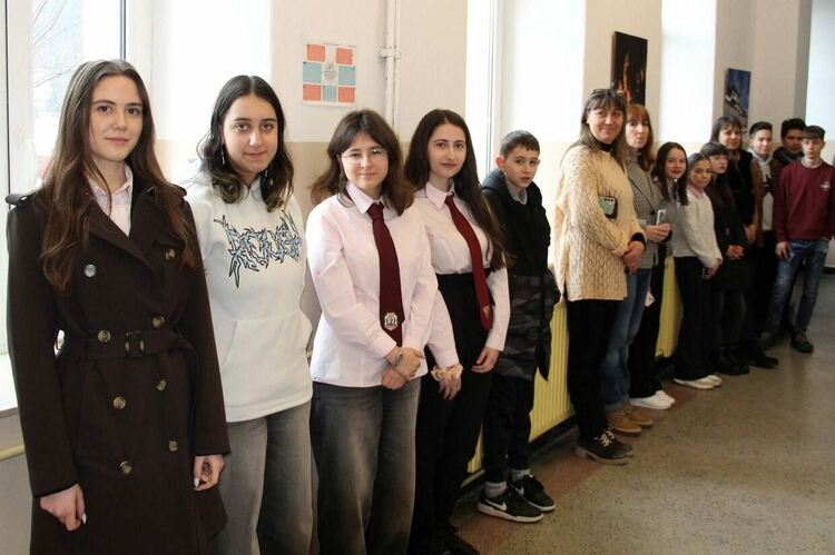 Фото клуб &bdquo;Орфей&ldquo; представи изложба в ППМГ &bdquo;Васил Левски&ldquo;