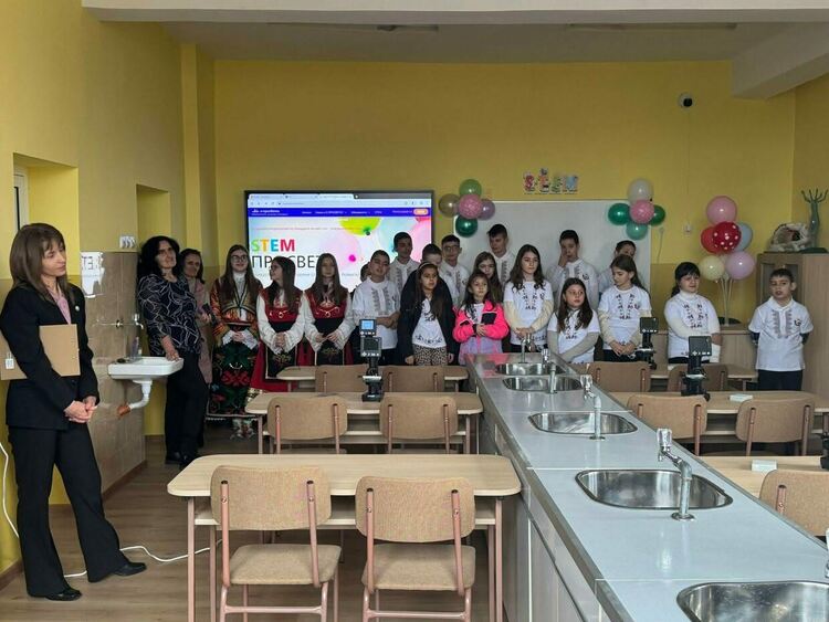 Откриха нови СТЕМ кабинети в ОУ &bdquo;Христо Ботев&ldquo; &ndash; с. Любча