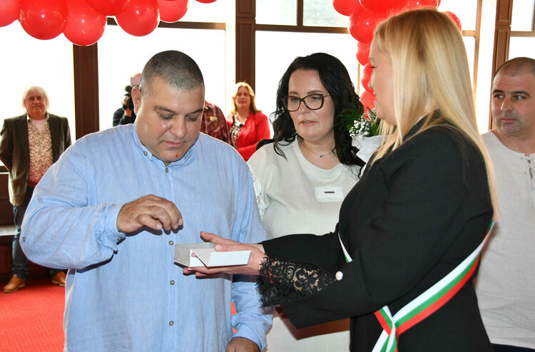 След близо три десетилетия заедно семейство от Хасково реши да сключи граждански брак