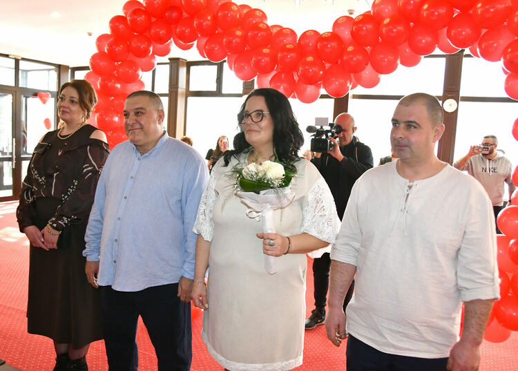 След близо три десетилетия заедно семейство от Хасково реши да сключи граждански брак