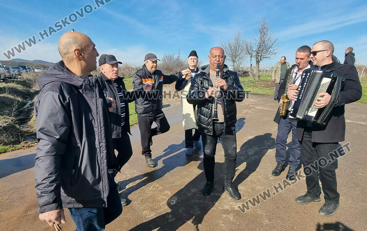 В Сусам зарязаха лозята и празнуваха Трифон Зарезан 