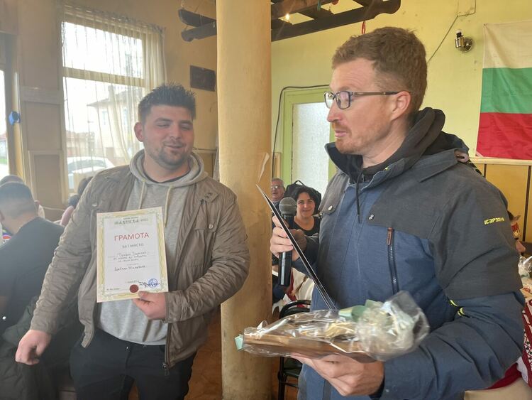 Конкурси за най-доброто вино и тестени изделия проведоха на Трифон Зарезан в с. Мандра 