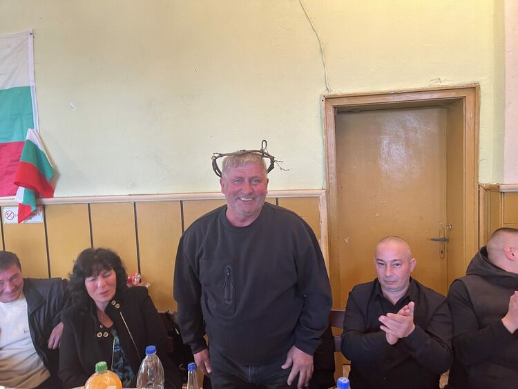 Конкурси за най-доброто вино и тестени изделия проведоха на Трифон Зарезан в с. Мандра 