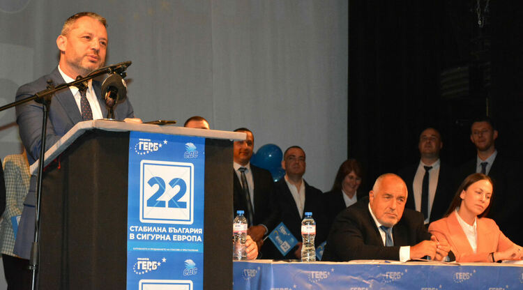 Делян Добрев напуска ГЕРБ