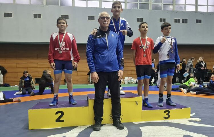 Силно представяне на класиците на двата хасковски клуба по борба на държавния шампионат 