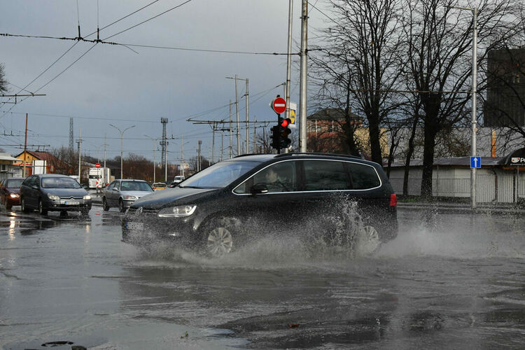 Реки потекоха по булевардите в Хасково