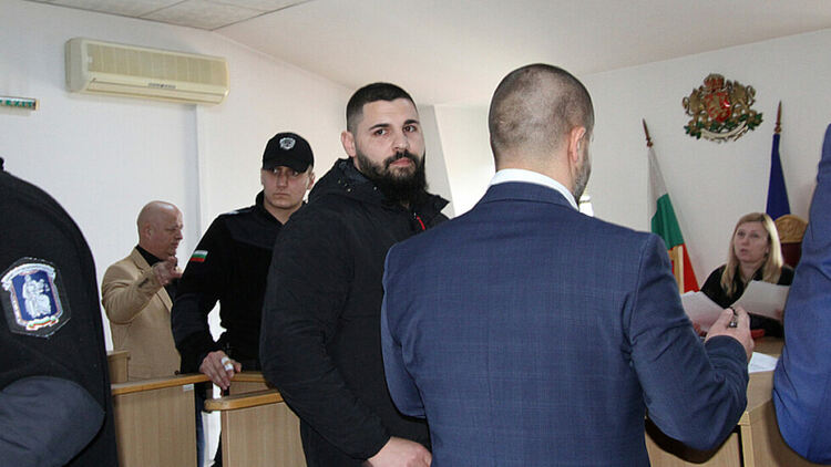 Подсъдимият по делото &bdquo;Дебора&ldquo; осъди съда, получава обезщетение