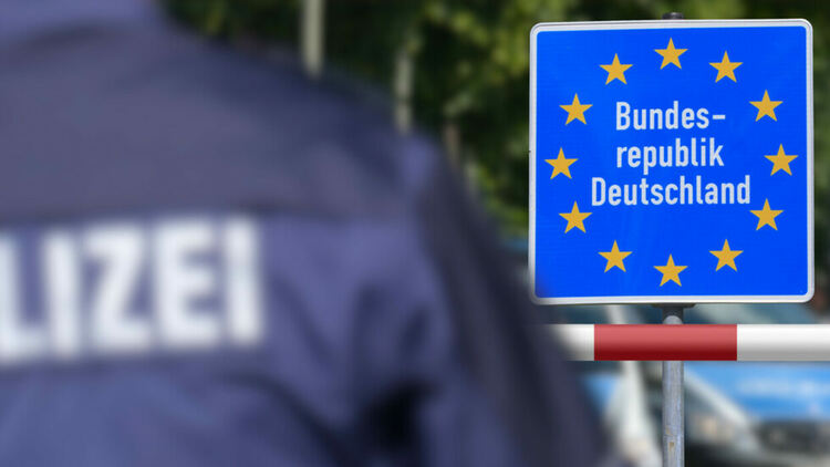 Германия удължава граничния контрол с още шест месеца