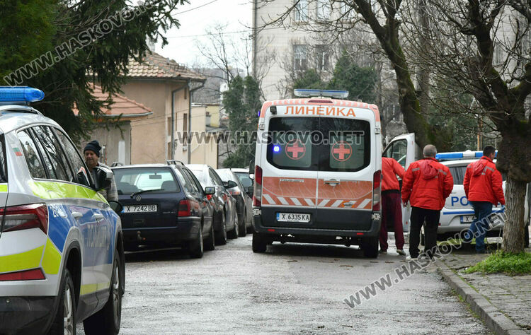 Хасковлия влезе в двора на съседи и намушка куче