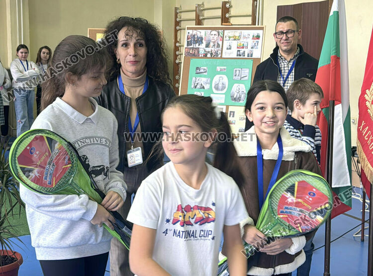 Рецитал от стихове и лъвски скок в ОУ &bdquo;Христо Смирненски&ldquo; за 153 г. от гибелта на Васил Левски