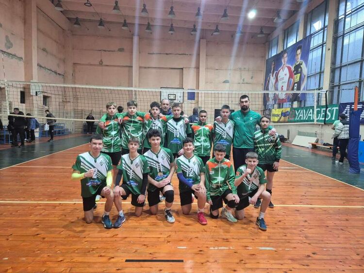 Волейболистите на &bdquo;Родопа&ldquo; (Смолян) до 16 години се класираха за държавните квалификации