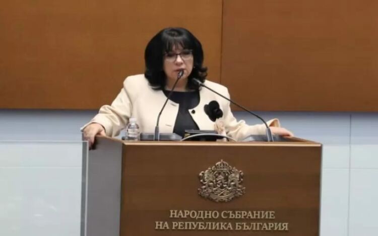 Теменужка Петкова остава без шанс да се завърне като депутат - мандатът й отиде при &bdquo;Величие&ldquo;.