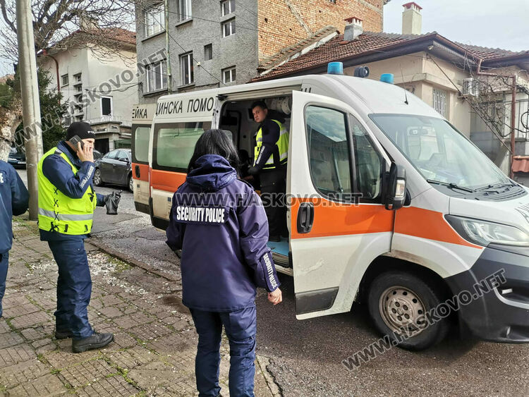 Хасковлия влезе в двора на съседи и намушка куче