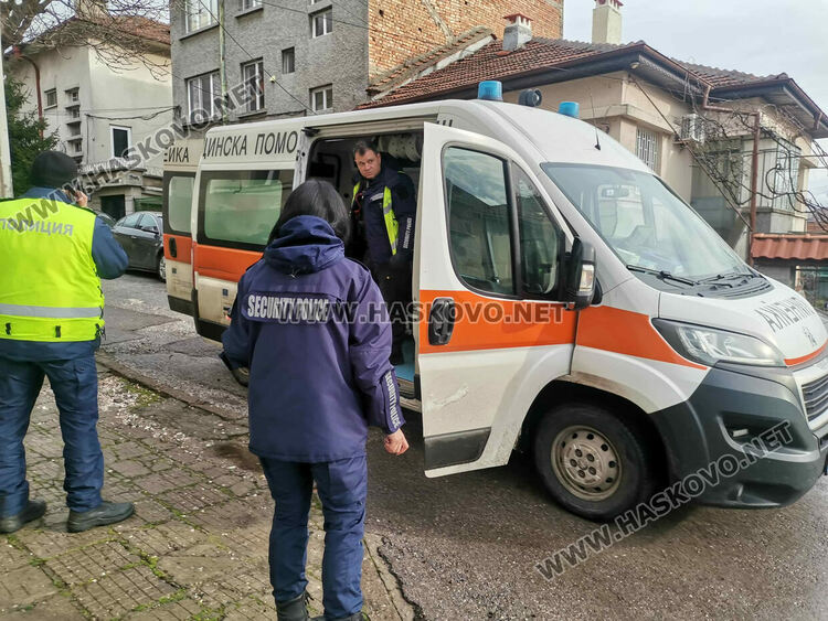 Хасковлия влезе в двора на съседи и намушка куче