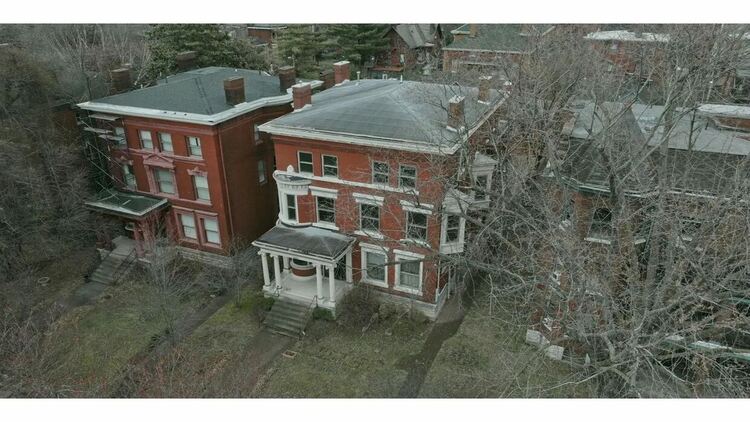 &bdquo;Убийство в града на диско топката&ldquo;: Тъмната страна на Луисвил оживява в новия документален филм на HBO