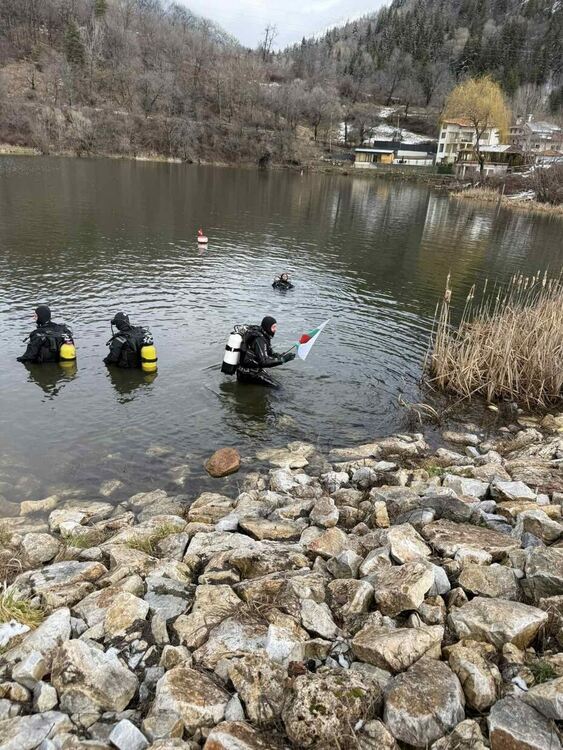 Смолян е домакин на зимен водолазен тренировъчен лагер  